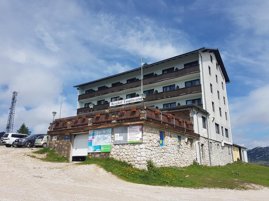 Hotel Berghof Tauplitzalm エクステリア 写真