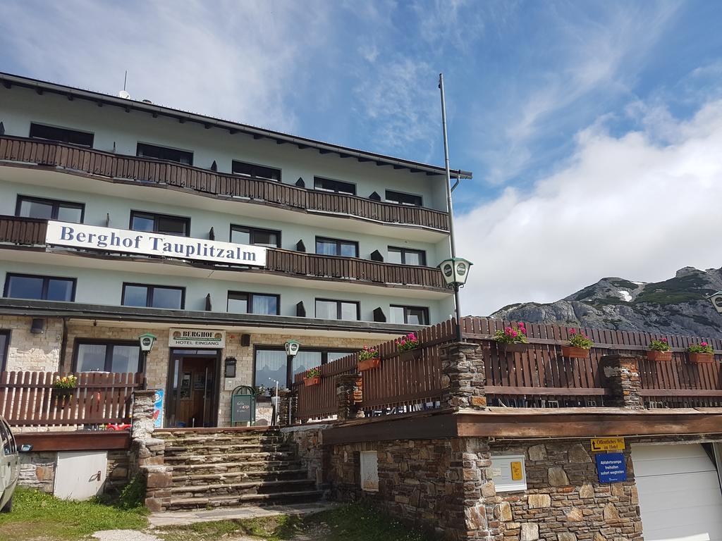 Hotel Berghof Tauplitzalm エクステリア 写真